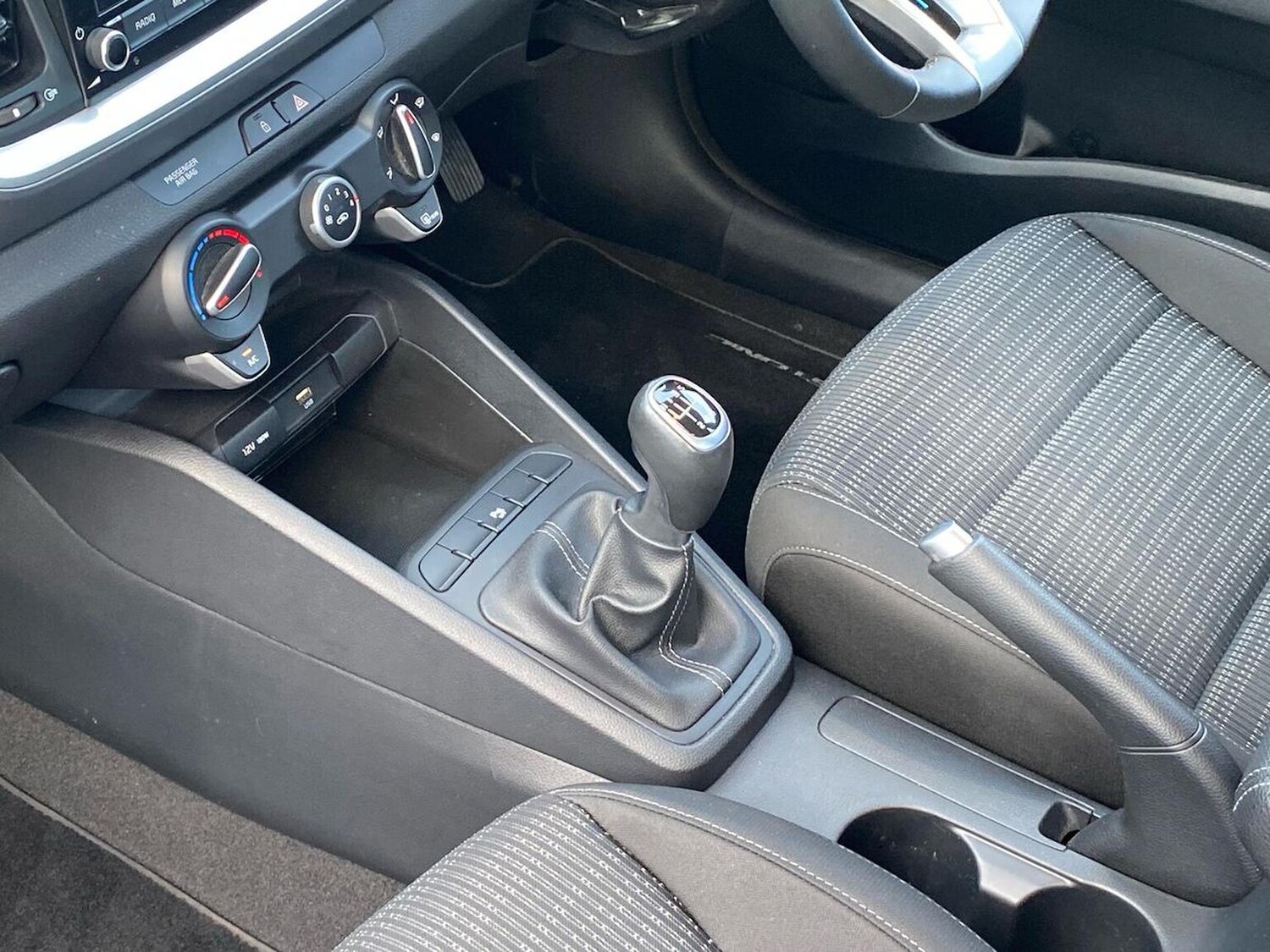 Used Kia Stonic 2023 for sale - 78195855: Photo 13