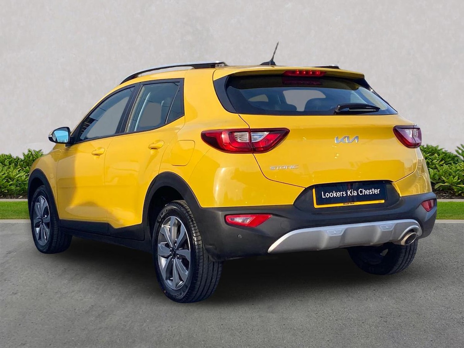 Used Kia Stonic 2023 for sale - 78195855: Photo 2