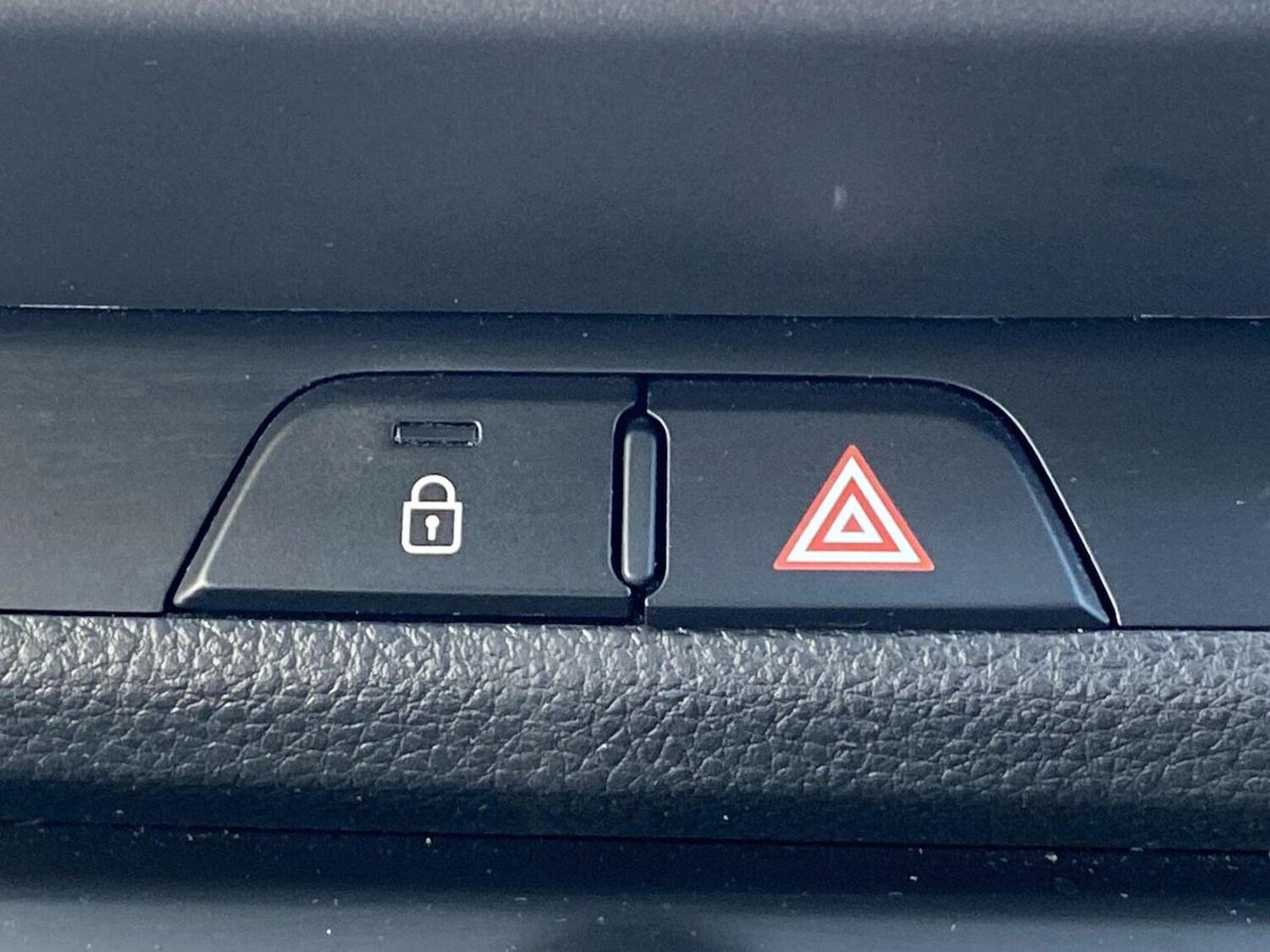 Used Kia Stonic 2023 for sale - 78195855: Photo 22