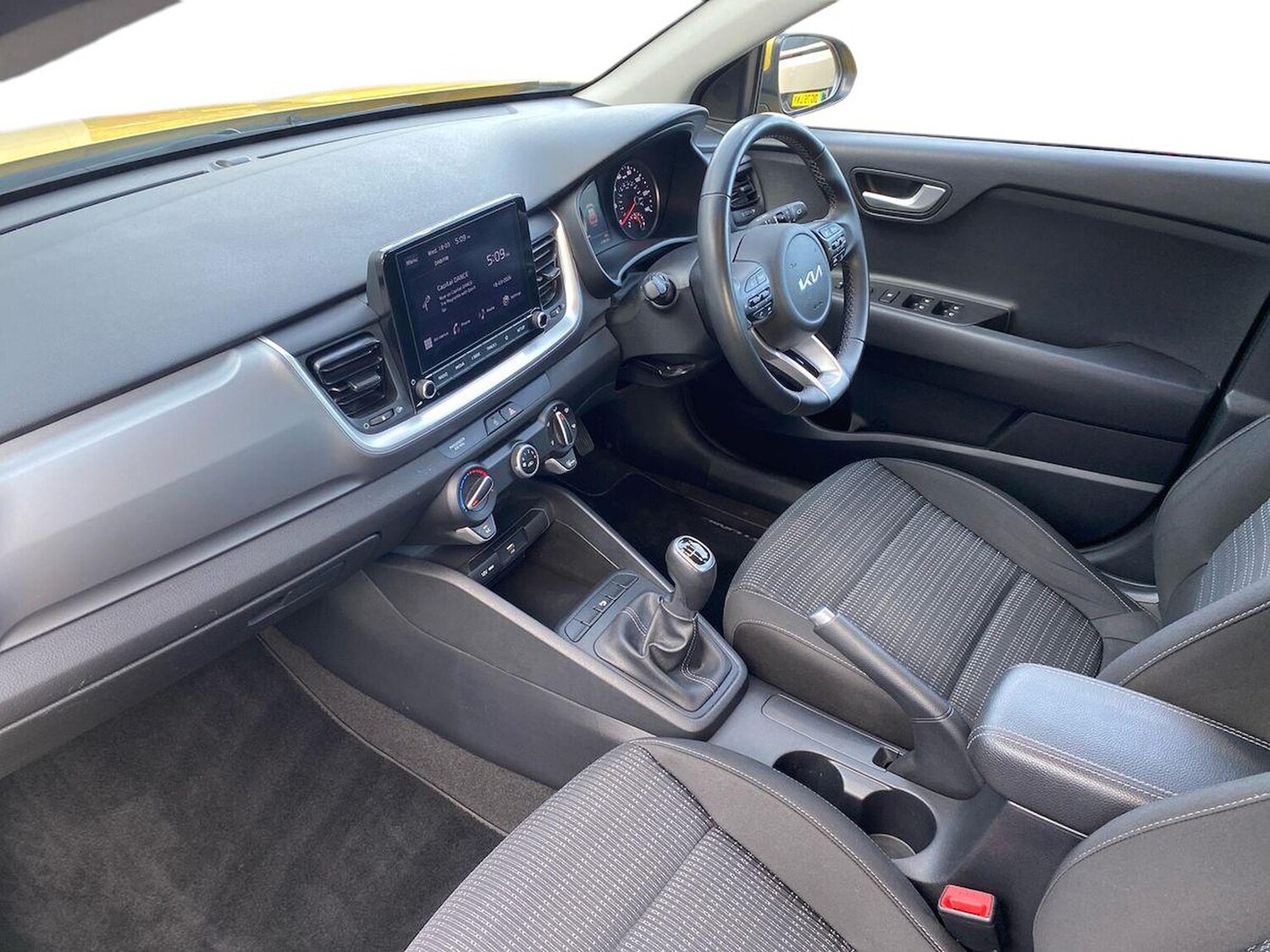 Used Kia Stonic 2023 for sale - 78195855: Photo 7