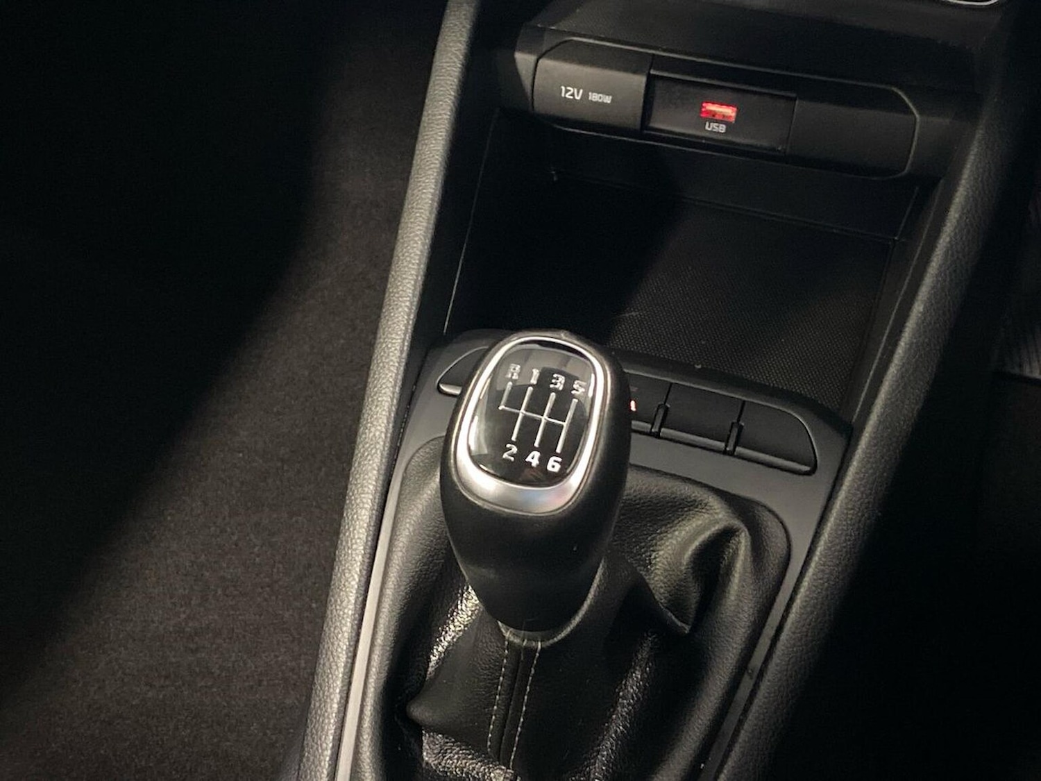 Used Kia Stonic 2021 for sale - 76892177: Photo 13