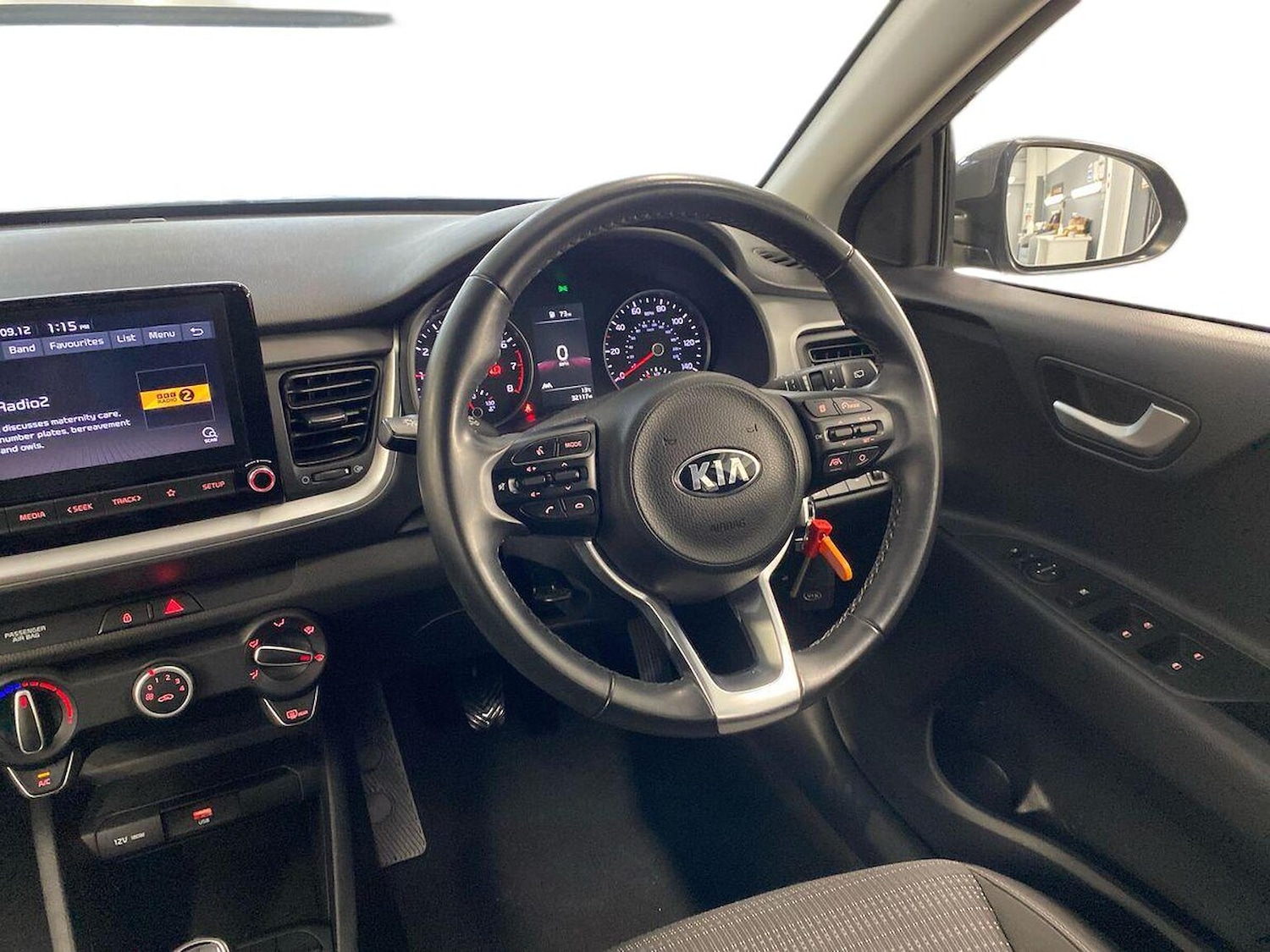 Used Kia Stonic 2021 for sale - 76892177: Photo 15