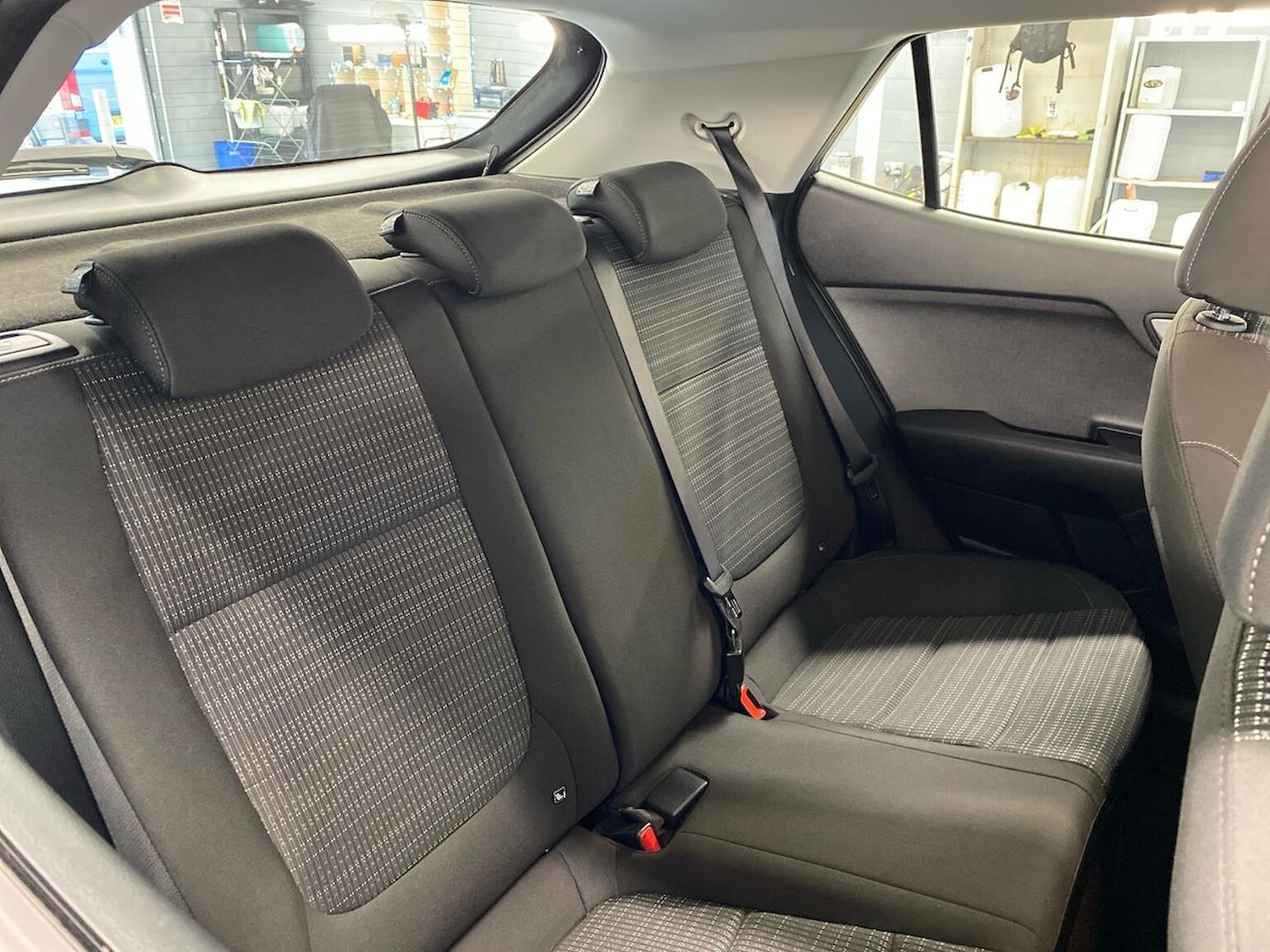 Used Kia Stonic 2021 for sale - 76892177: Photo 16