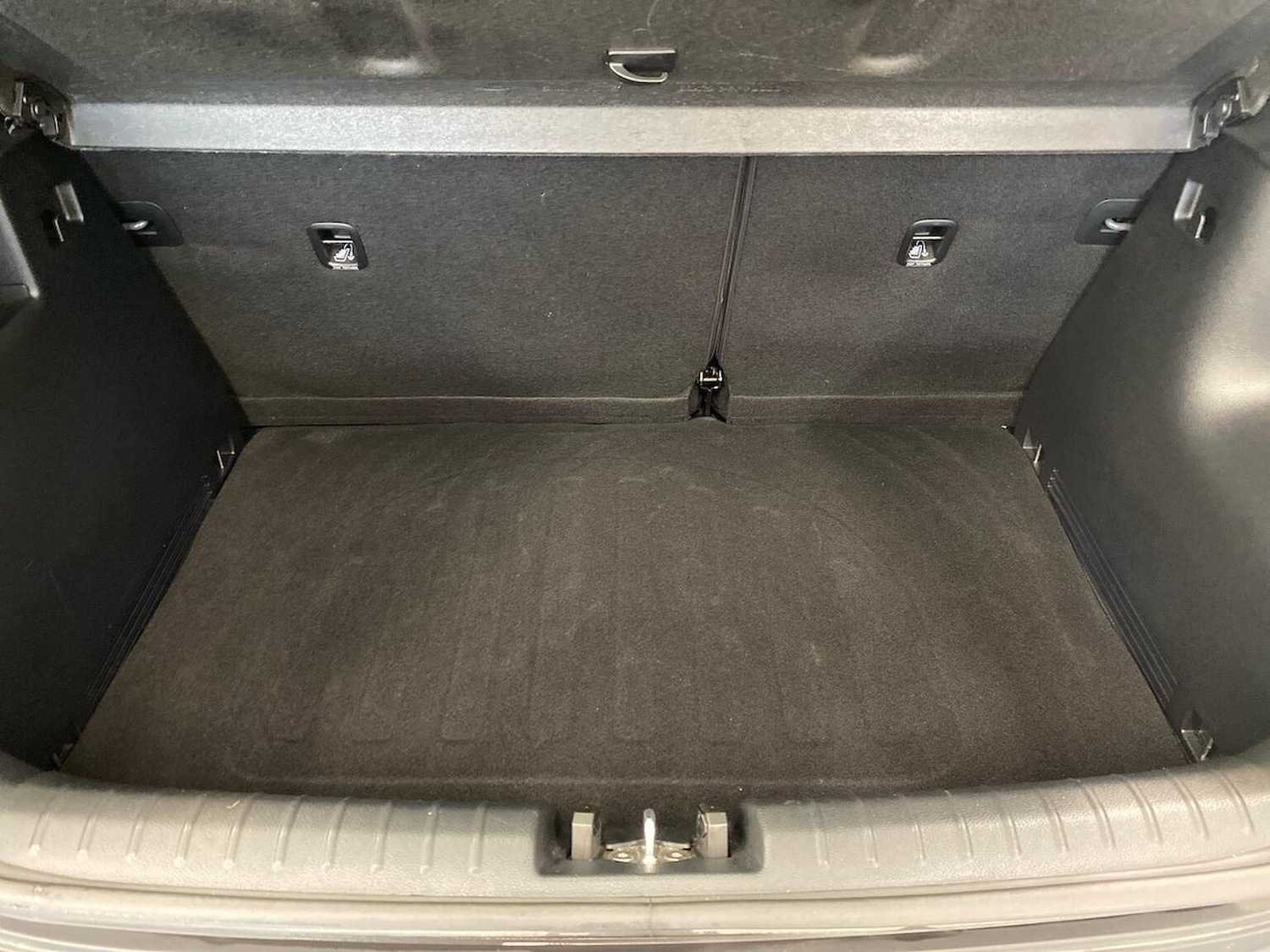 Used Kia Stonic 2021 for sale - 76892177: Photo 17