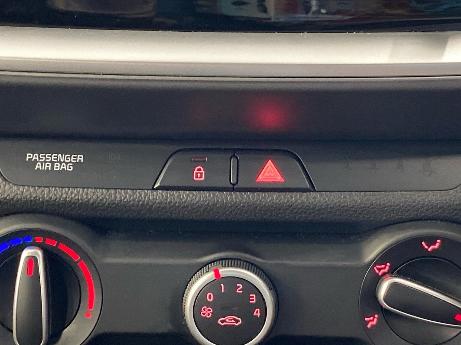 Used Kia Stonic 2021 for sale - 76892177: Photo 22