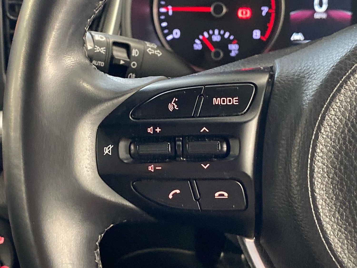 Used Kia Stonic 2021 for sale - 76892177: Photo 24