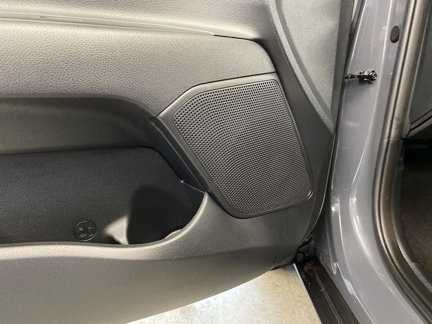 Used Kia Stonic 2021 for sale - 76892177: Photo 28