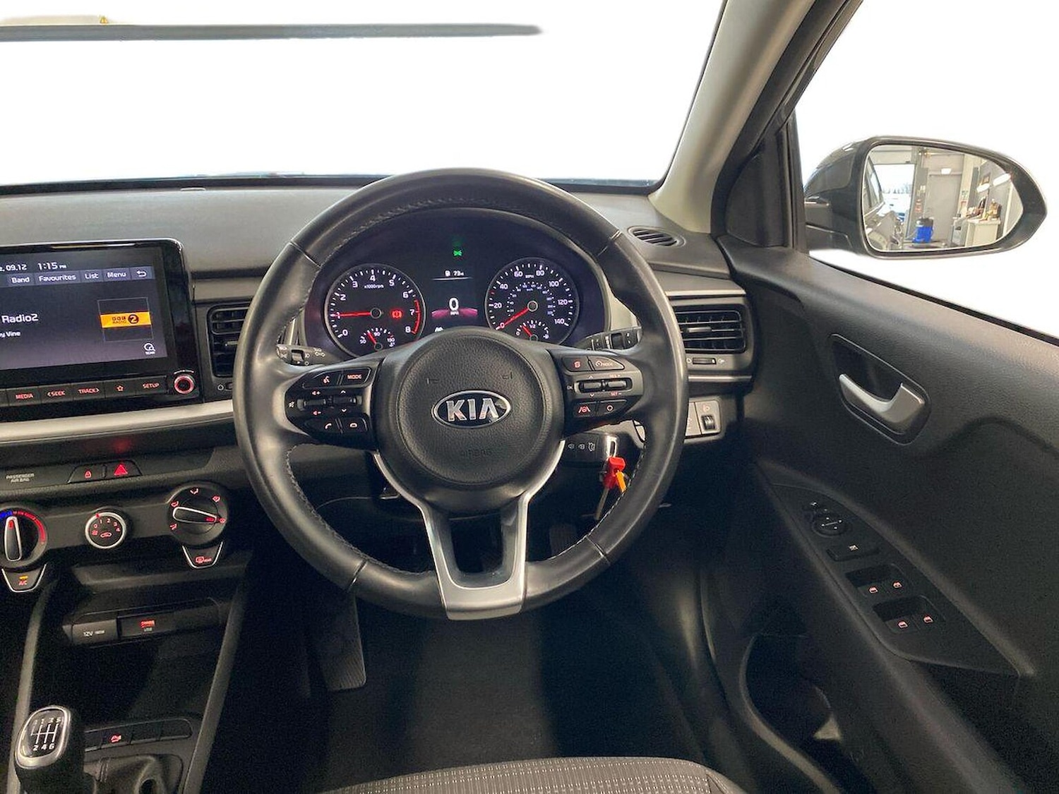 Used Kia Stonic 2021 for sale - 76892177: Photo 9