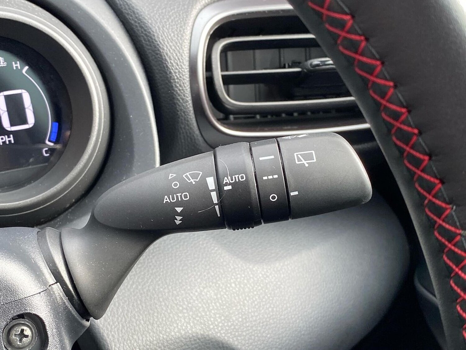 Used Toyota Yaris 2023 for sale - 78195801: Photo 26