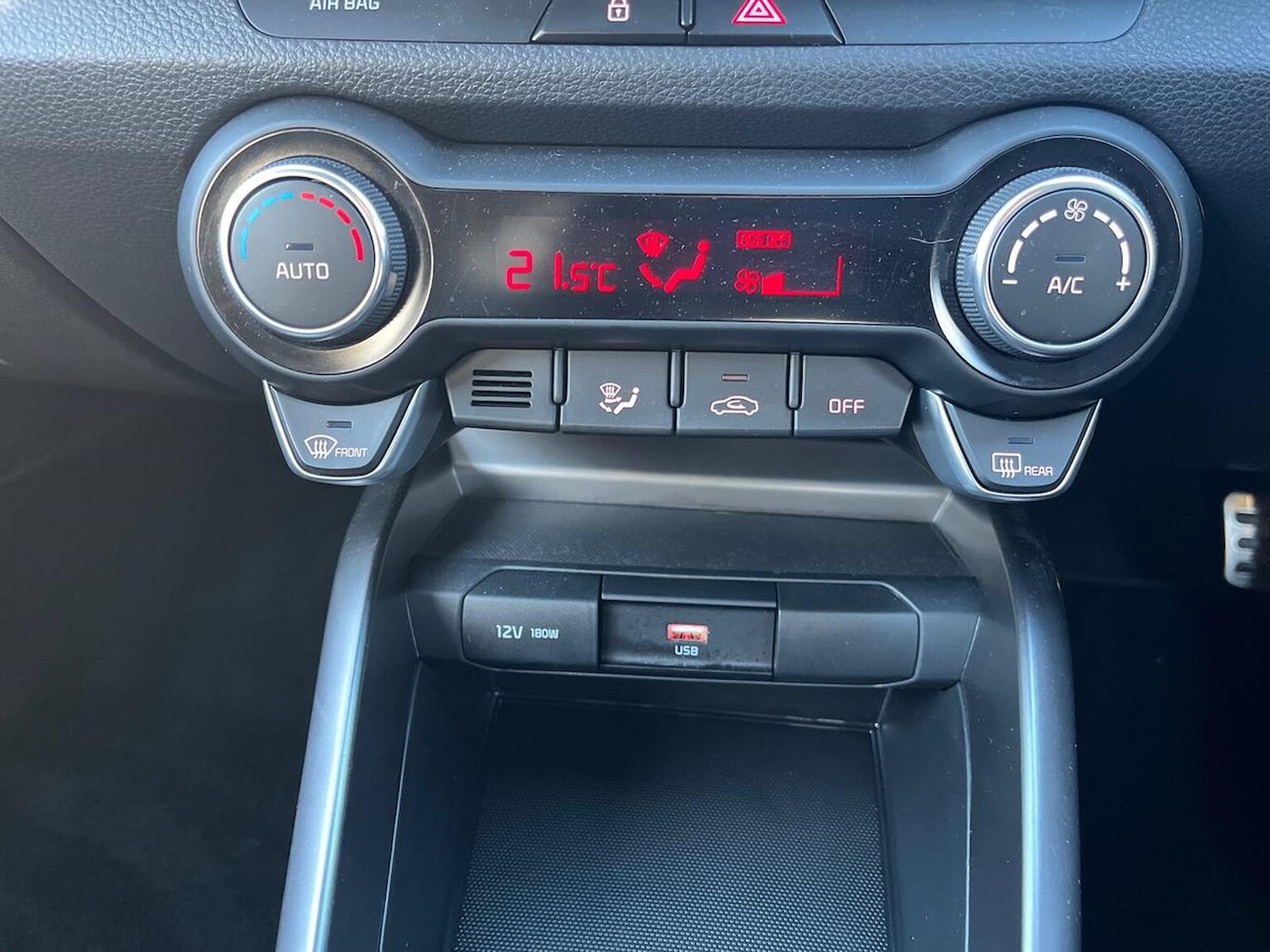 Used Kia Stonic 2024 for sale - 76627907: Photo 12