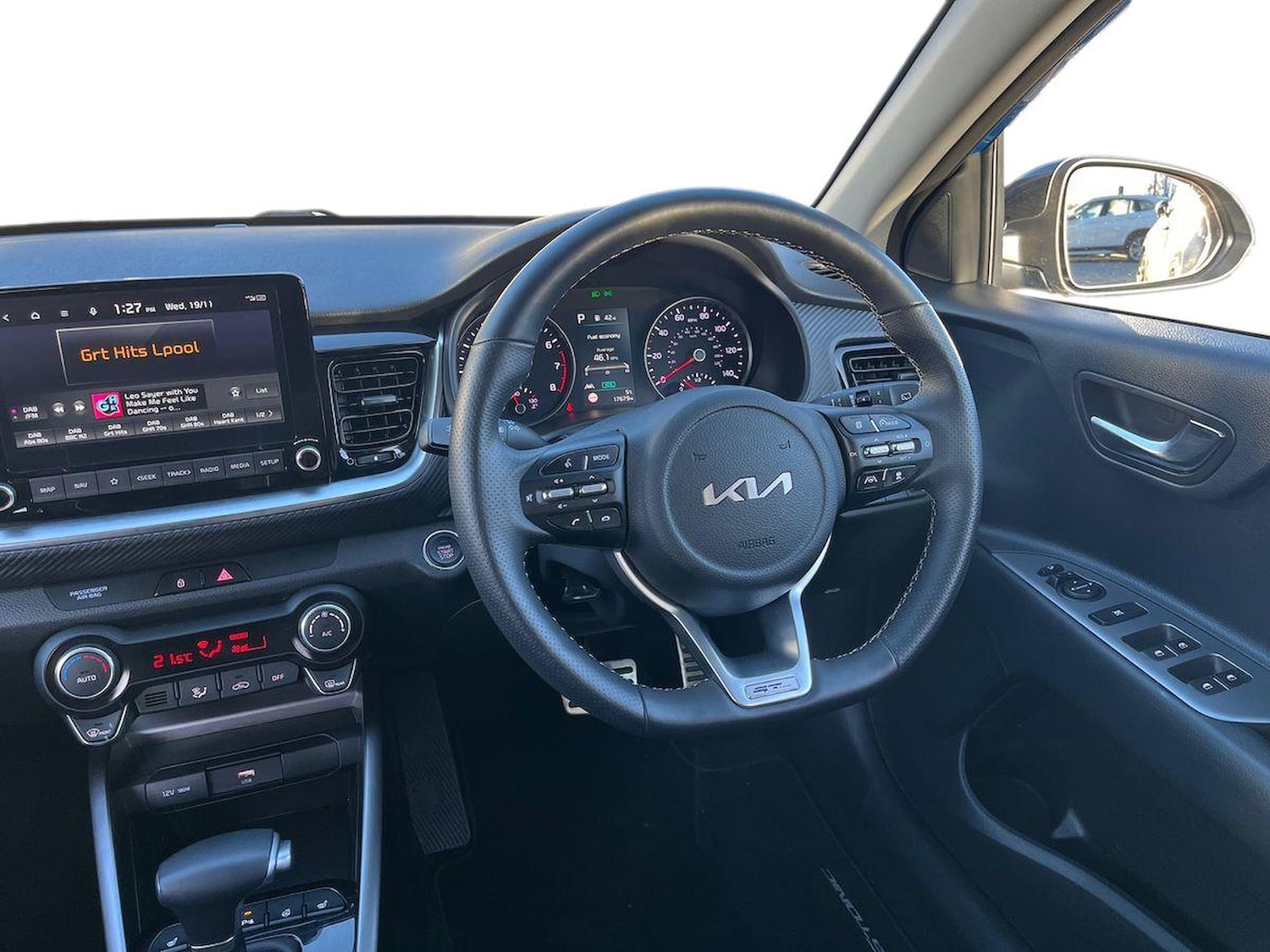 Used Kia Stonic 2024 for sale - 76627907: Photo 15