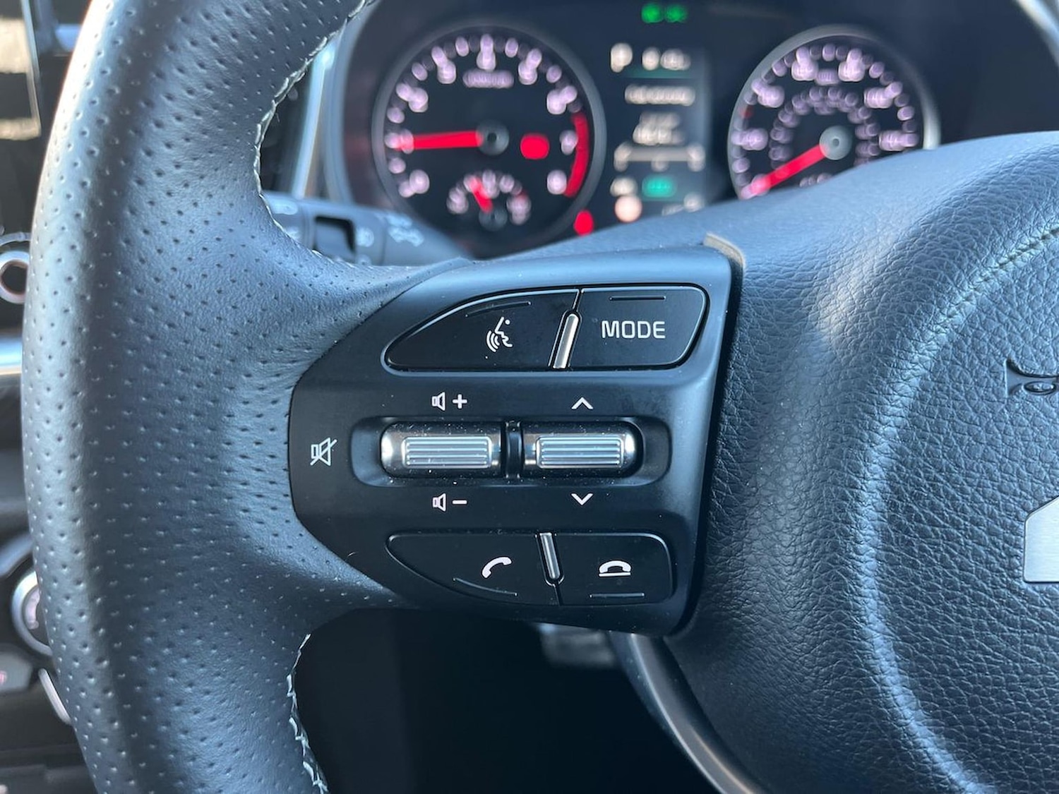 Used Kia Stonic 2024 for sale - 76627907: Photo 26