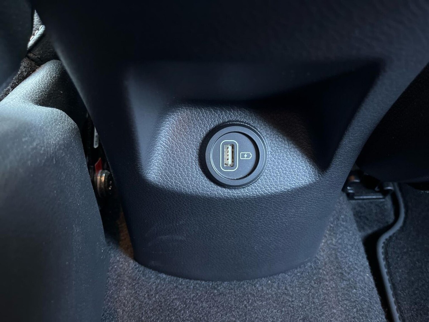 Used Kia Stonic 2024 for sale - 76627907: Photo 38