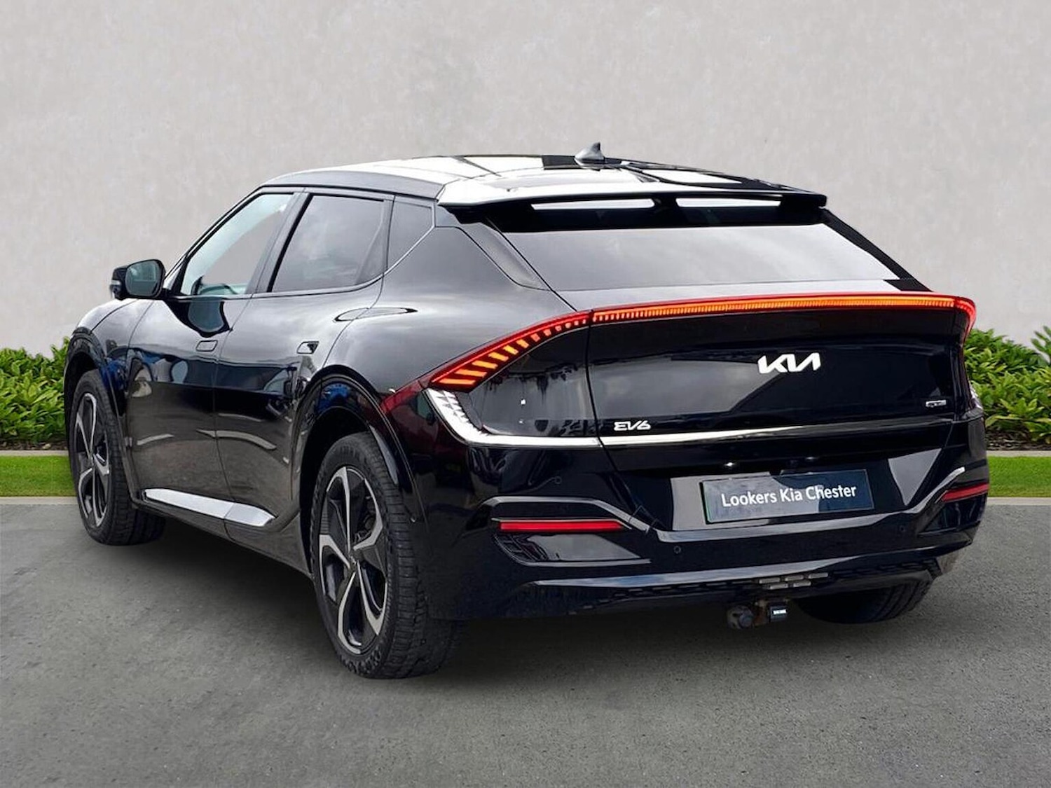 Used Kia EV6 2023 for sale - 77872079: Photo 2