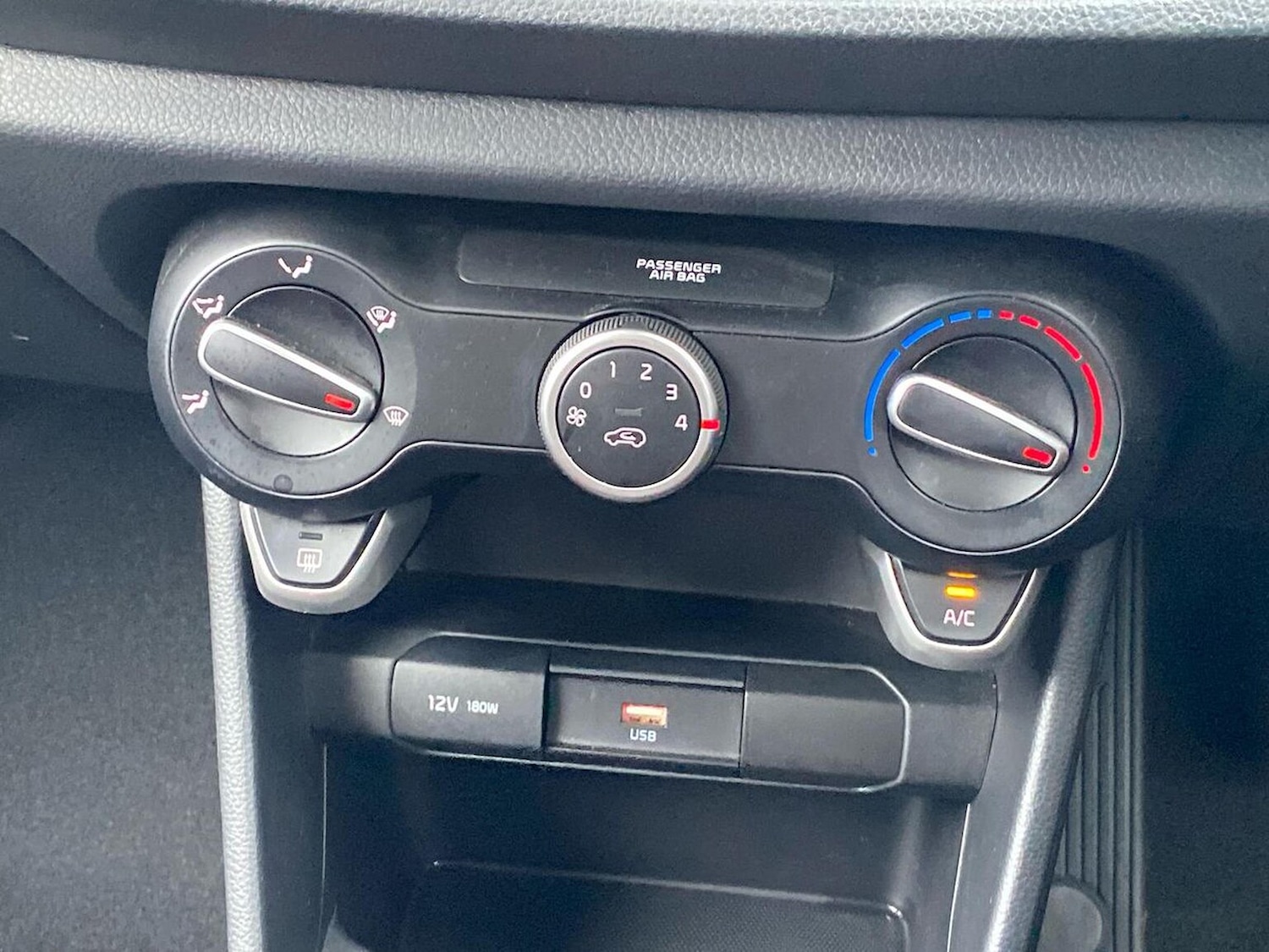 Used Kia Picanto 2023 for sale - 76892180: Photo 12