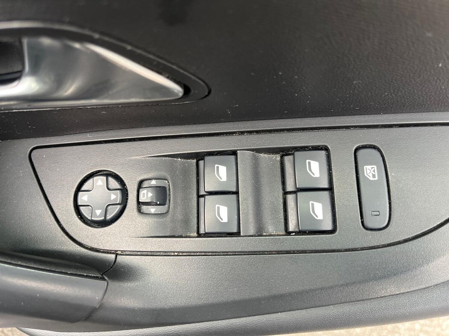 Used Peugeot 2008 2021 for sale - 76281170: Photo 21