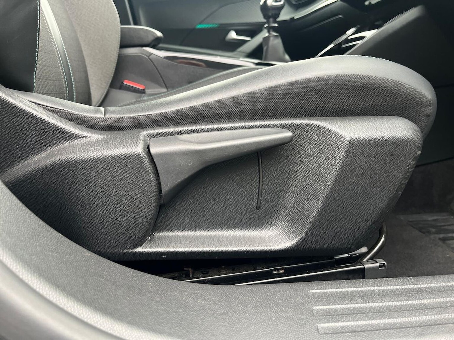 Used Peugeot 2008 2021 for sale - 76281170: Photo 30