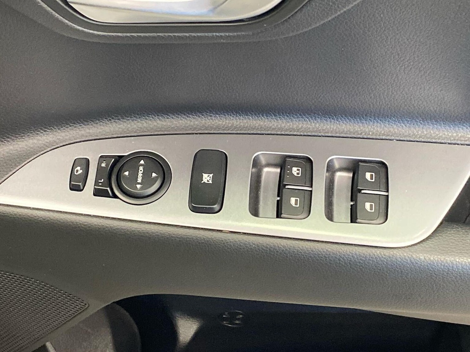 Used Kia Stonic 2022 for sale - 76911199: Photo 21