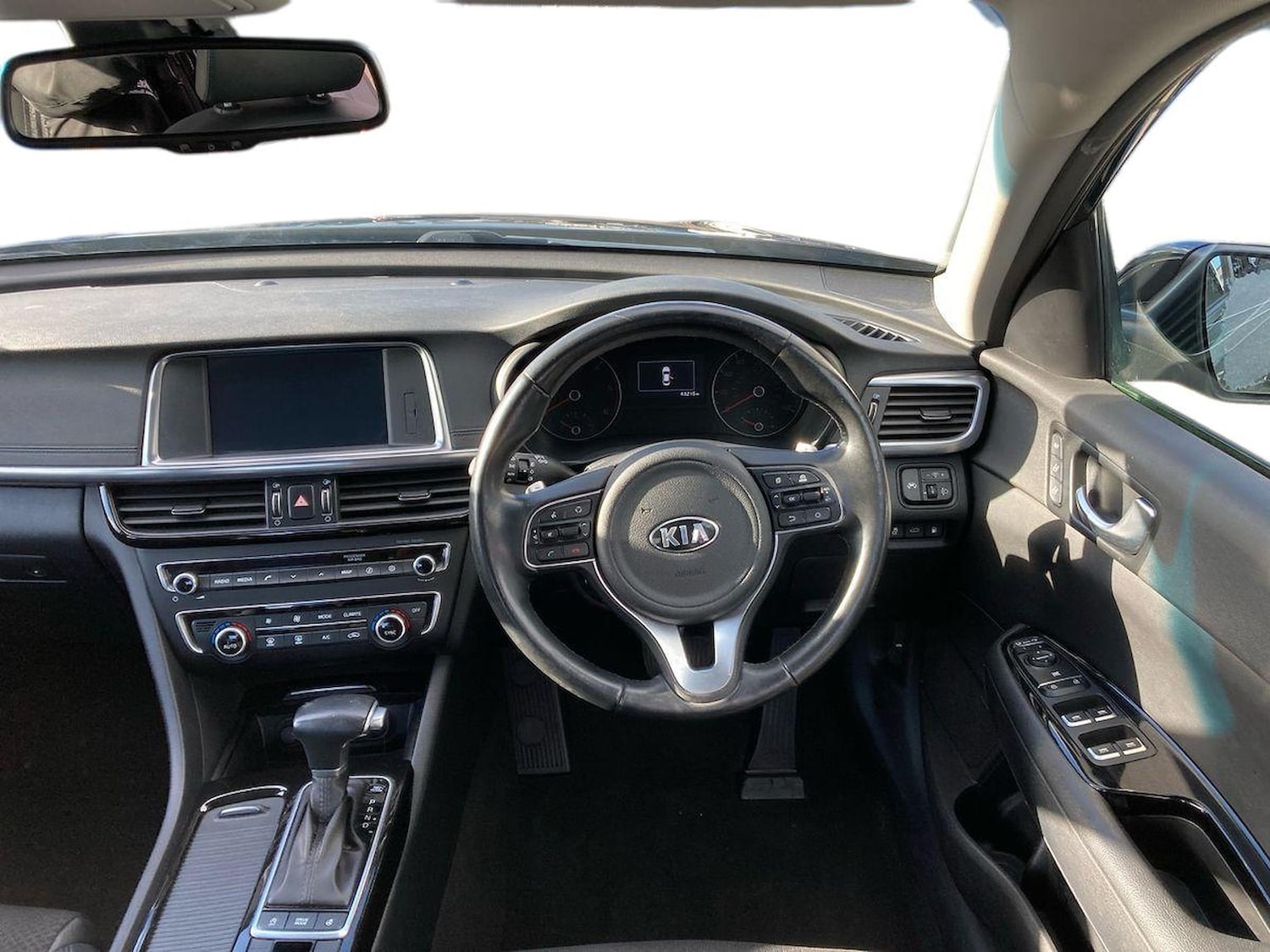 Used Kia Optima 2018 for sale - 76520997: Photo 9