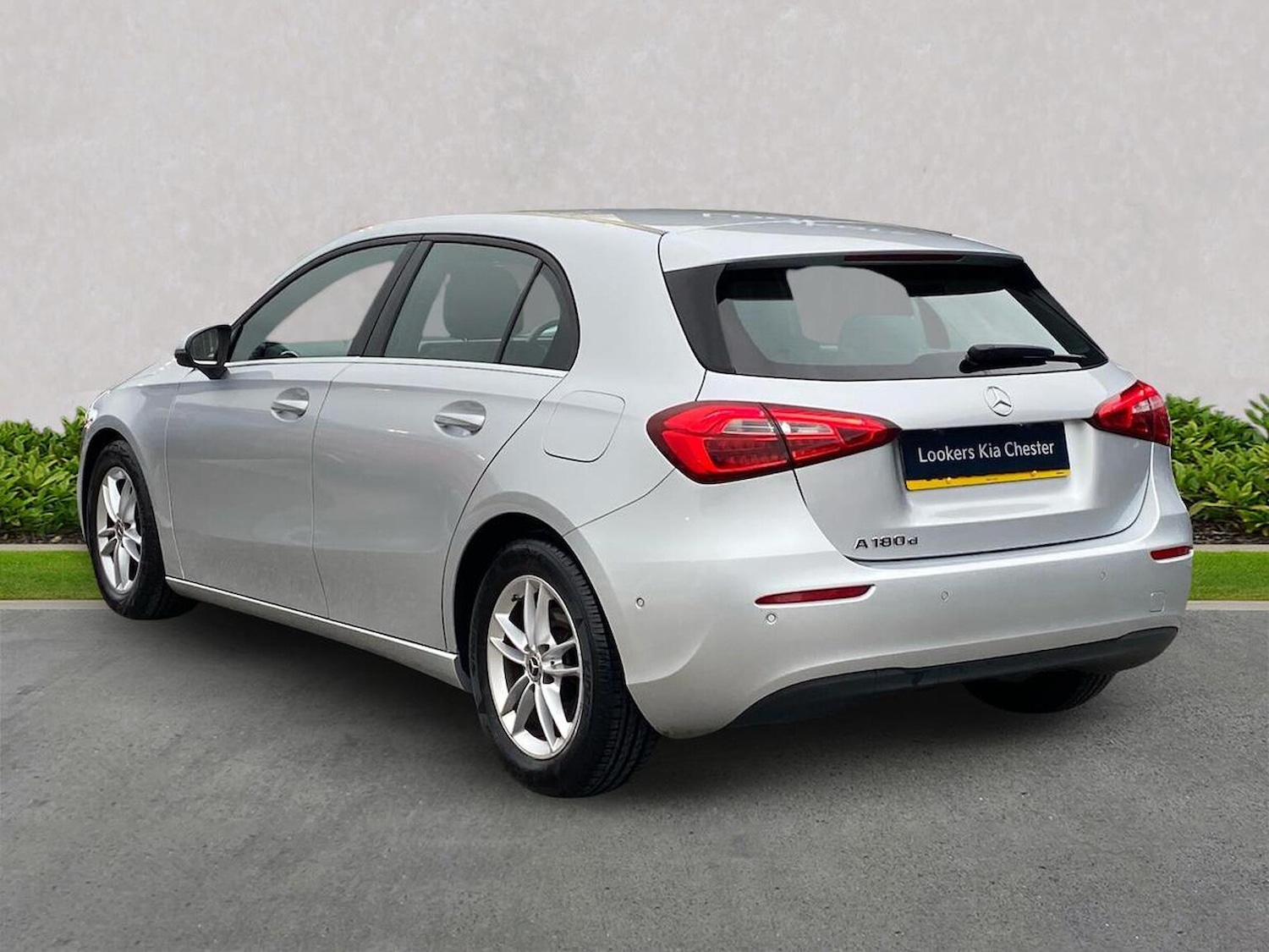 Used Mercedes-Benz A-Class 2019 for sale - 77896304: Photo 2