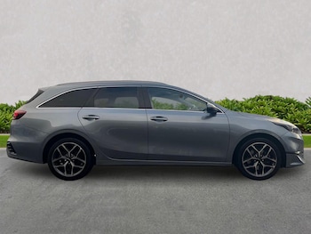 Used Kia Ceed 2023 for sale - 76627908: Photo