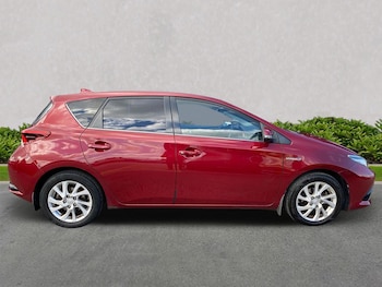 Used Toyota Auris 2017 for sale - 76177175: Photo 3