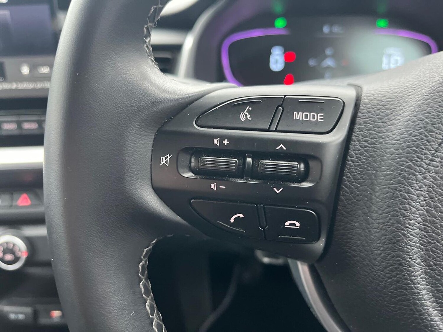 Used Kia Stonic 2024 for sale - 77488223: Photo 26