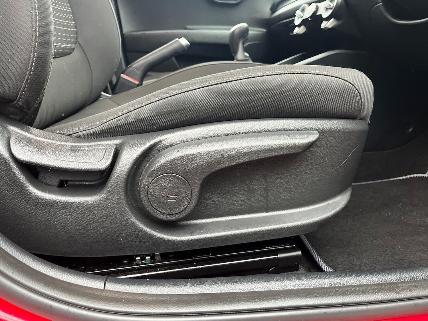 Used Kia Stonic 2024 for sale - 77488223: Photo 29