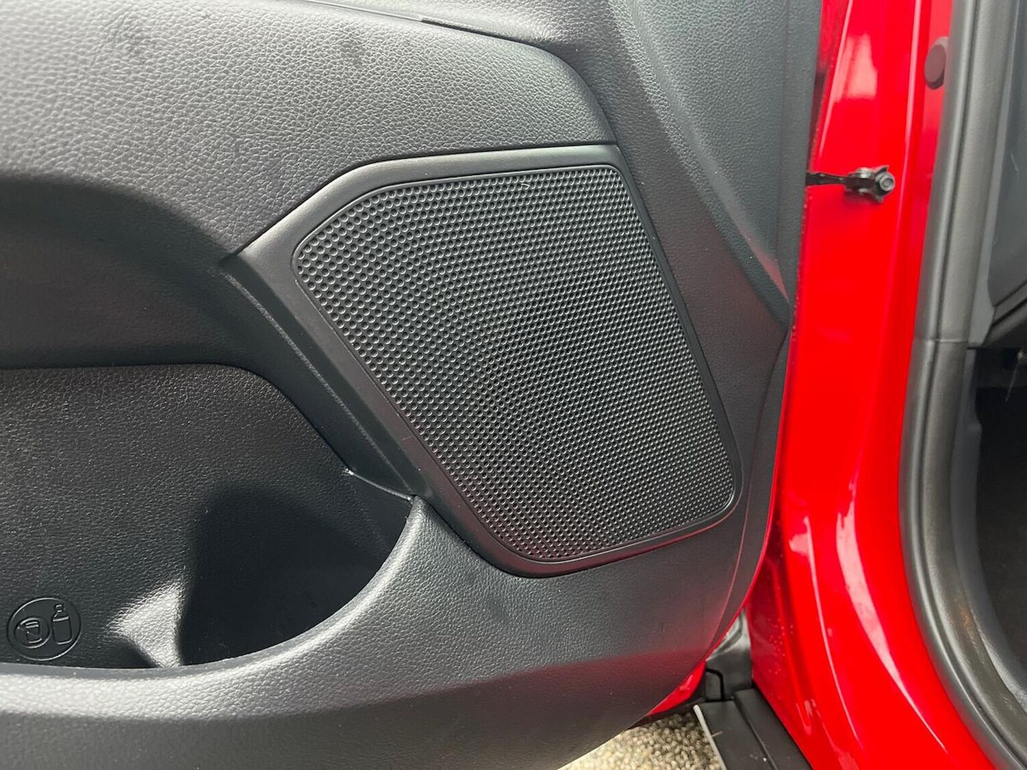 Used Kia Stonic 2024 for sale - 77488223: Photo 30