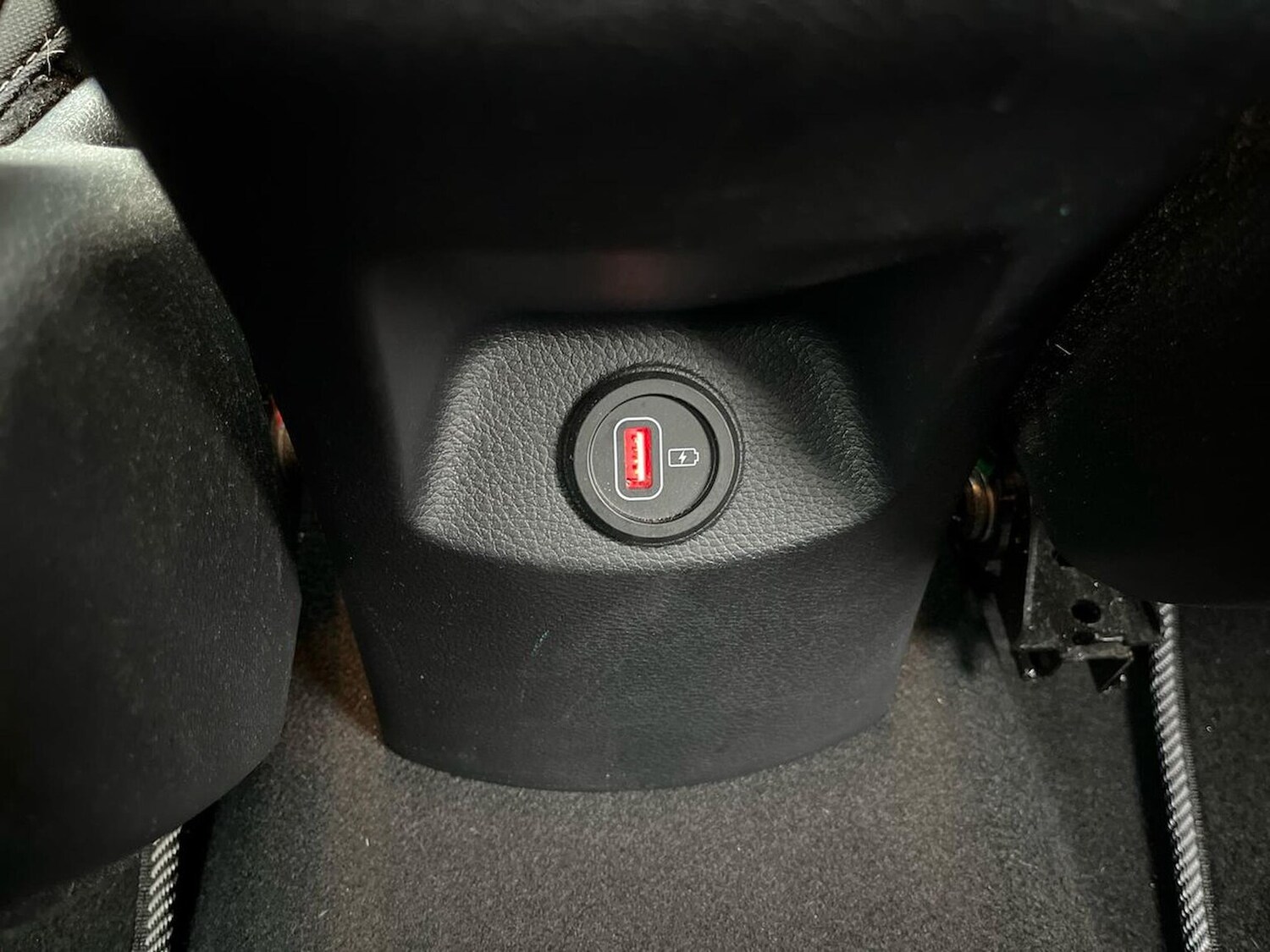 Used Kia Stonic 2024 for sale - 77488223: Photo 38