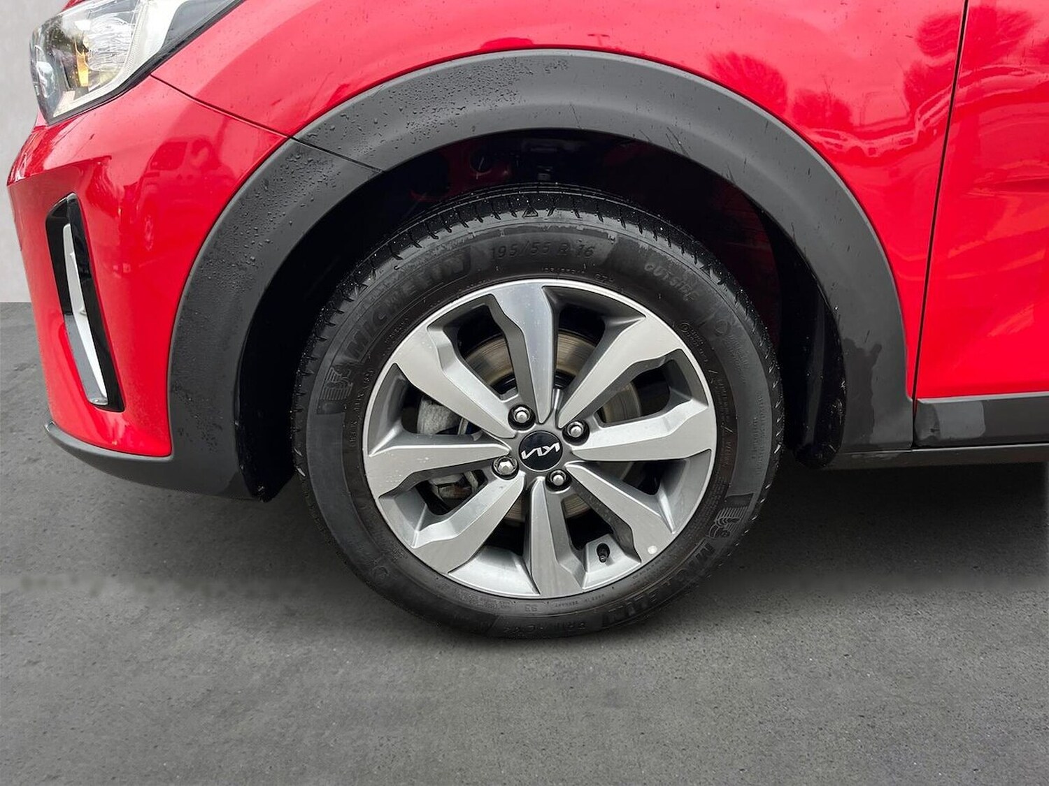 Used Kia Stonic 2024 for sale - 77488223: Photo 6