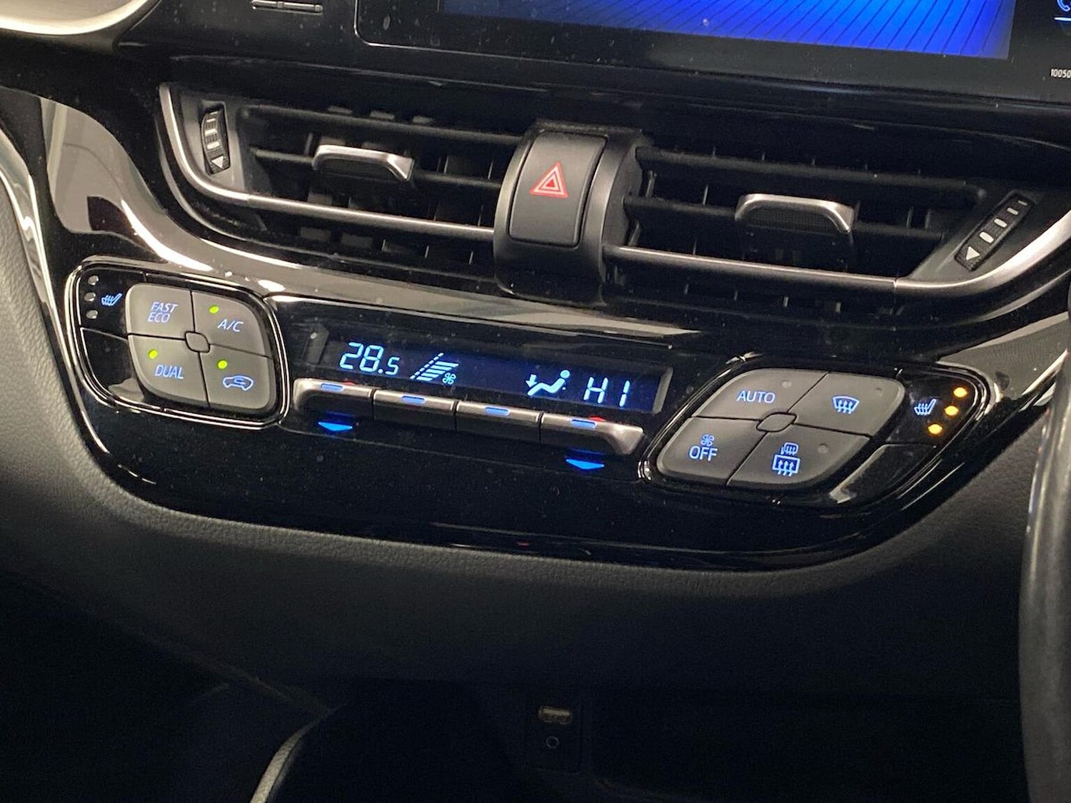 Used Toyota C-HR 2019 for sale - 76905080: Photo 12