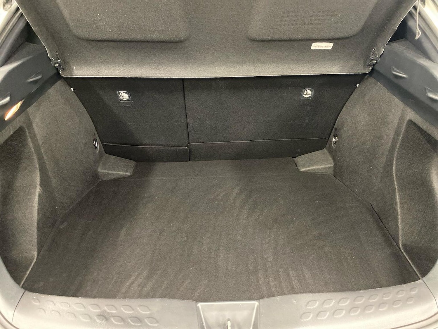 Used Toyota C-HR 2019 for sale - 76905080: Photo 17