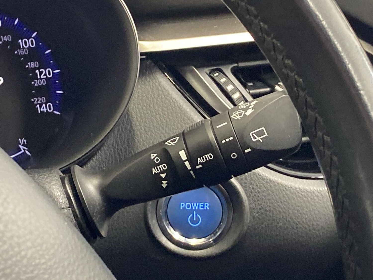 Used Toyota C-HR 2019 for sale - 76905080: Photo 27