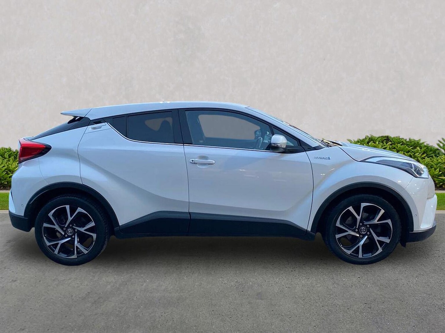 Used Toyota C-HR 2019 for sale - 76905080: Photo 3