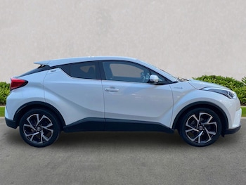 Used Toyota C-HR 2019 for sale - 76905080: Photo