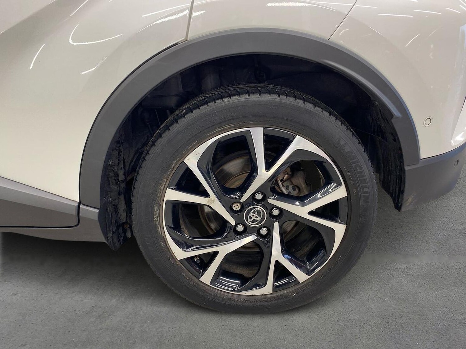 Used Toyota C-HR 2019 for sale - 76905080: Photo 6