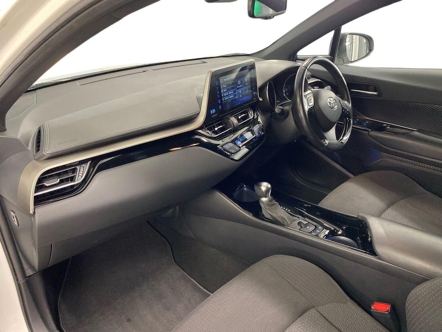 Used Toyota C-HR 2019 for sale - 76905080: Photo 7