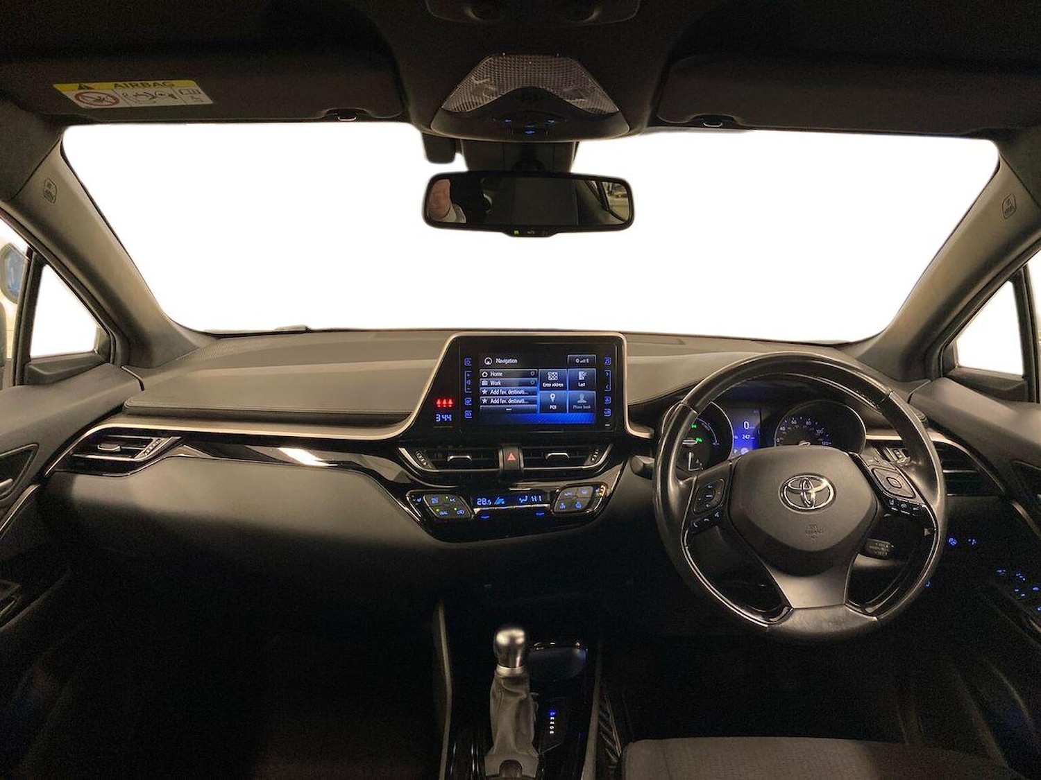 Used Toyota C-HR 2019 for sale - 76905080: Photo 8