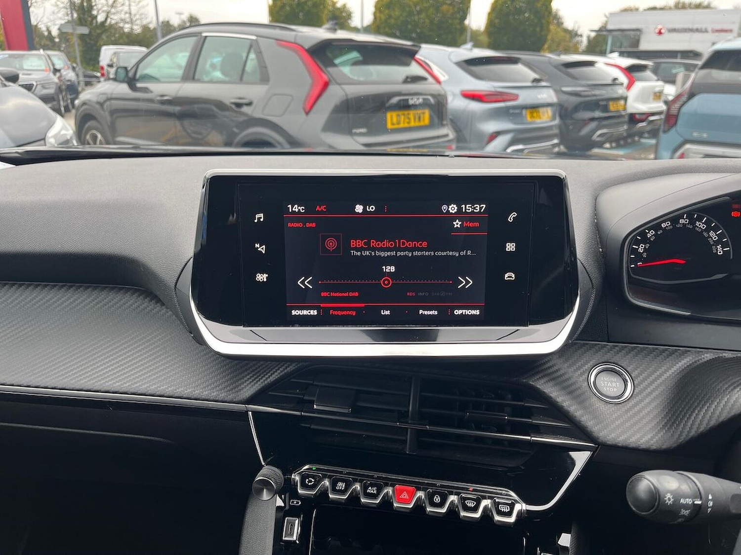 Used Peugeot 2008 2021 for sale - 76931616: Photo 11