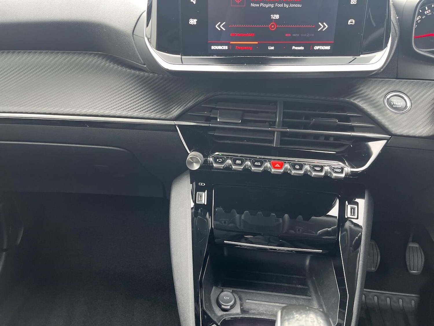 Used Peugeot 2008 2021 for sale - 76931616: Photo 12