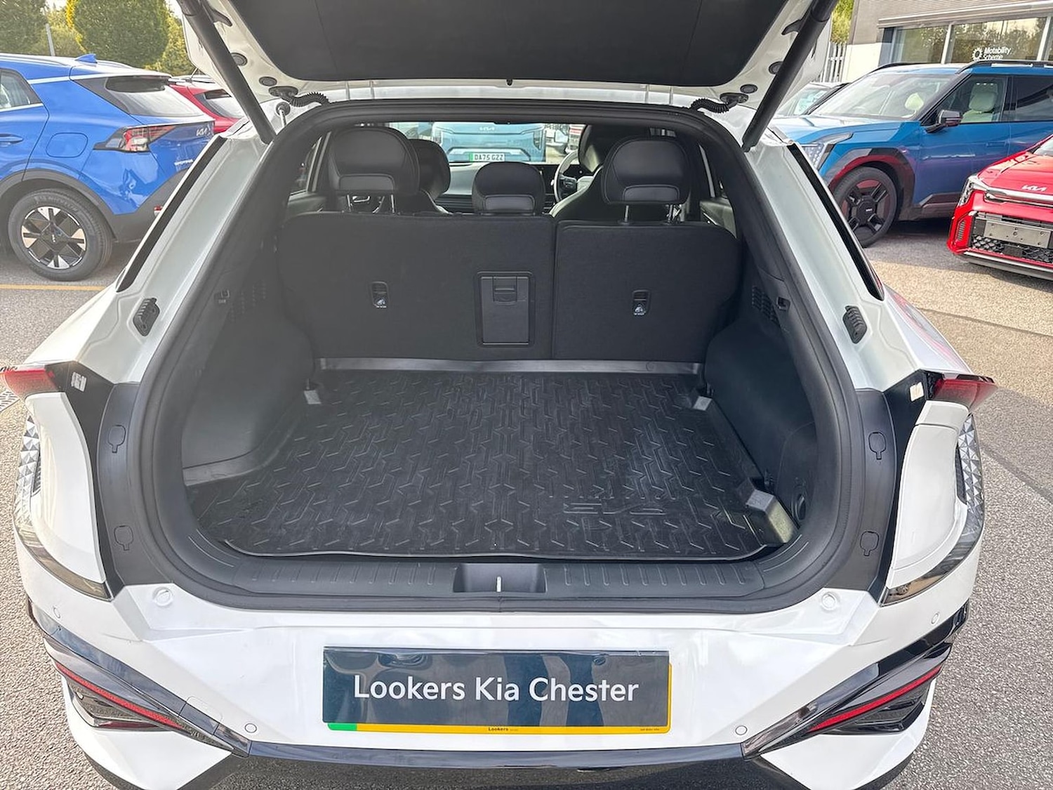 Used Kia EV6 2024 for sale - 76249383: Photo 18