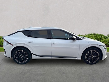 Used Kia EV6 2024 for sale - 76249383: Photo