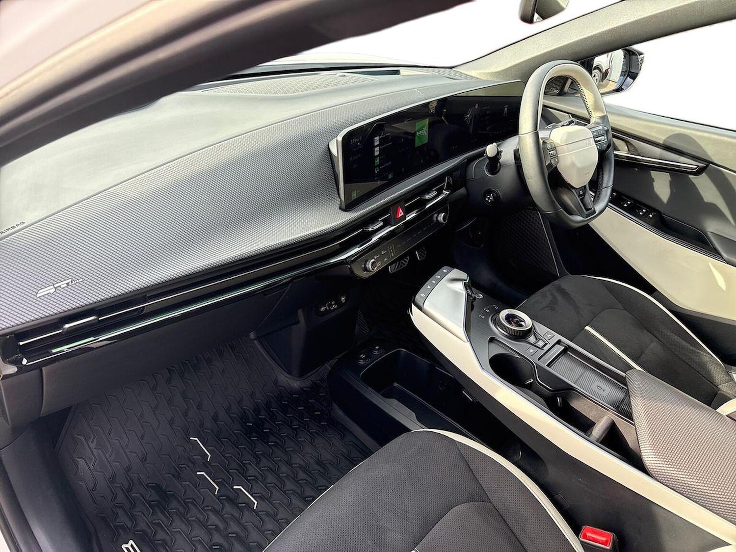 Used Kia EV6 2024 for sale - 76249383: Photo 8