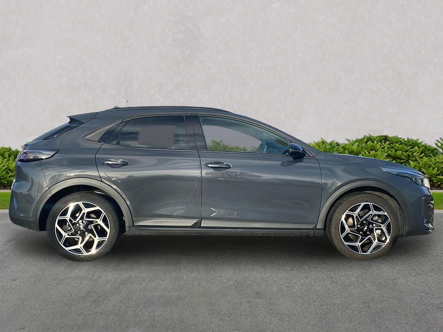 Used Kia XCeed 2025 for sale - 76860053: Photo 3