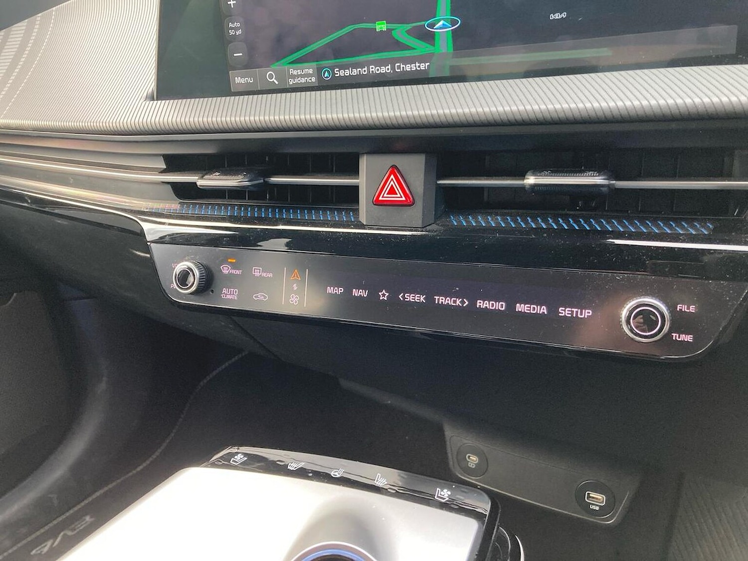 Used Kia EV6 2023 for sale - 77701299: Photo 12