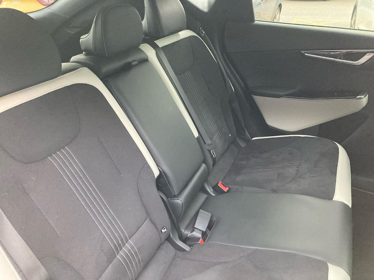 Used Kia EV6 2023 for sale - 77701299: Photo 16