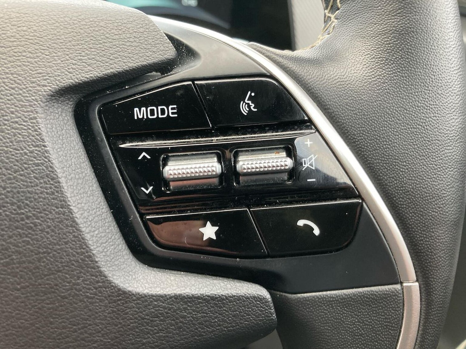 Used Kia EV6 2023 for sale - 77701299: Photo 26