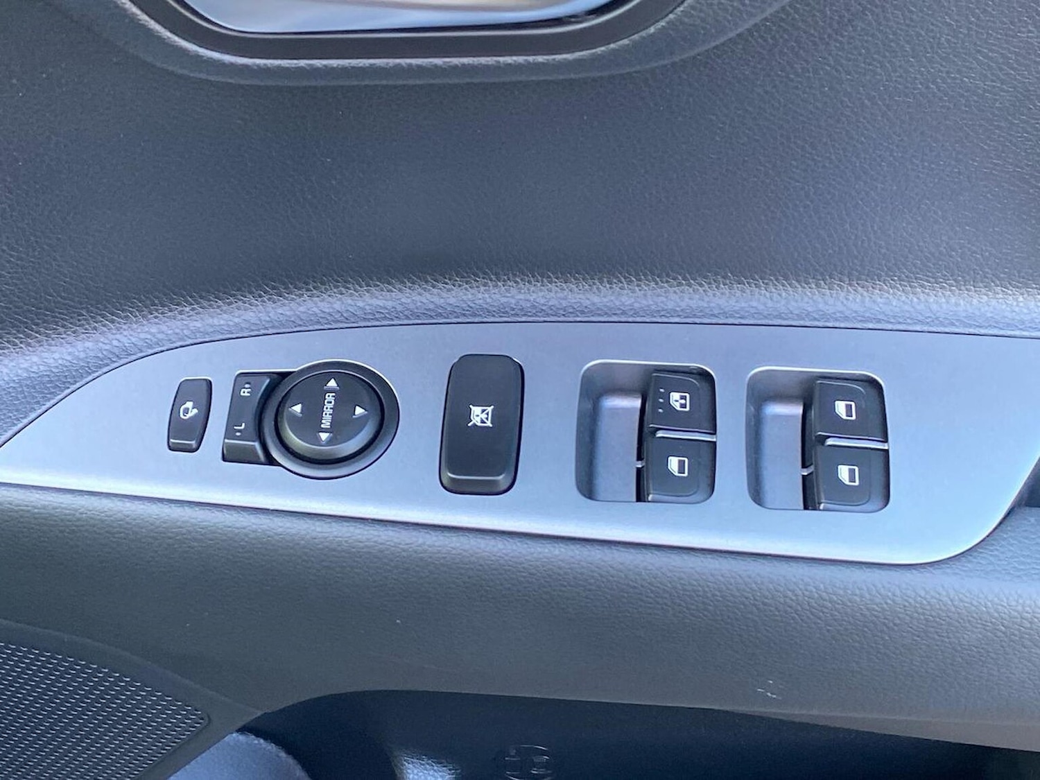 Used Kia Stonic 2025 for sale - 78176516: Photo 21