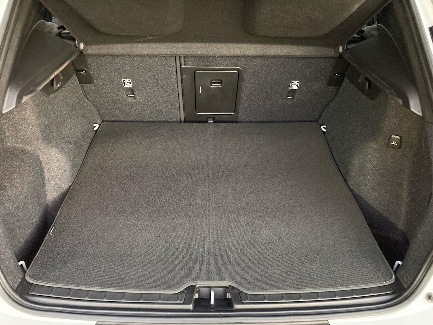 Used Volvo XC40 2022 for sale - 76719325: Photo 17